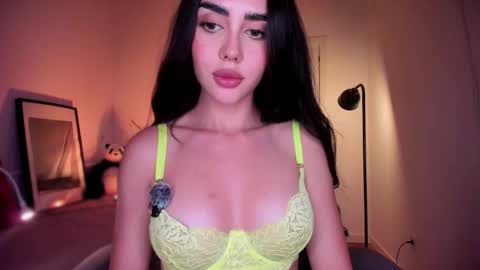 Gabriela online show from November 2025 07:56:02 PM