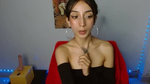 Snapshot of lil_lisaa chatting on January 2025 04:57:02 AM Lisaa online show from January 2025 04:57:02 AM