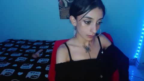 Snapshot of lil_lisaa chatting on February 2025 09:00:02 AM Lisaa online show from February 2025 09:00:02 AM