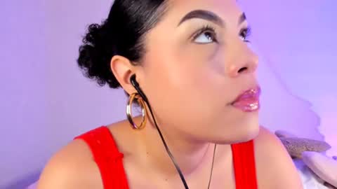 Lola online show from October 2025 01:14:02 AM