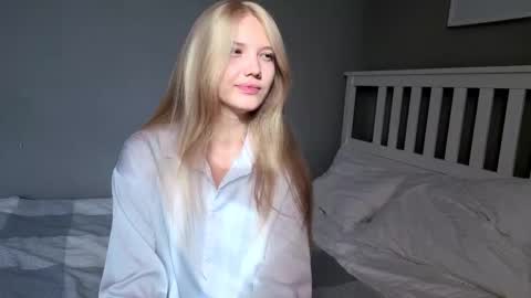 Emma online show from October 2025 08:23:02 AM