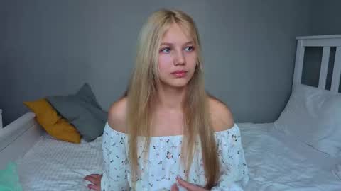 Emma online show from October 2025 09:52:02 AM