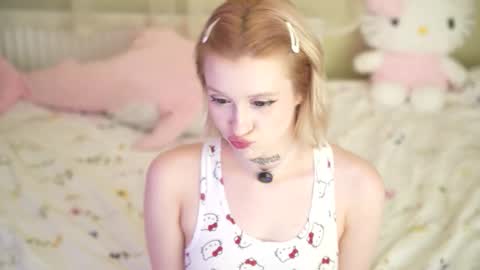 Rina  online show from November 2025 08:01:01 PM