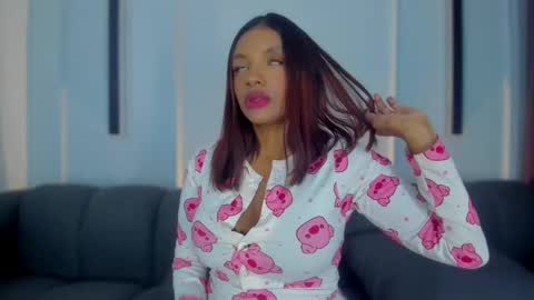 L I L A   online show from February 2025 09:36:02 AM