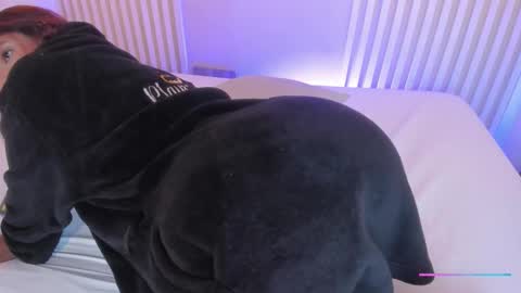 L I L A   online show from November 2025 03:39:02 AM