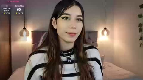 lila_min online show from September 2025 02:20:01 PM