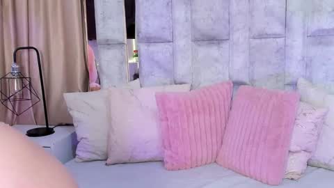 lila noa online show from October 2025 07:44:01 PM