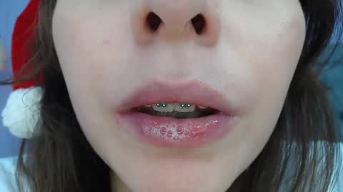 Lilasuni online show from December 2024 09:57:01 PM