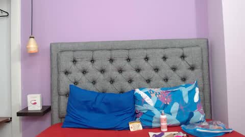 Lilasuni online show from December 2024 04:30:02 PM