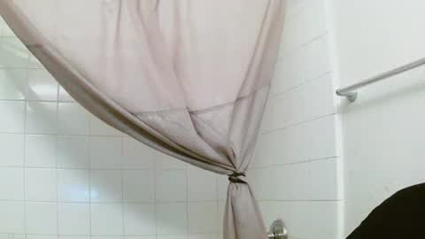 lilbratty_clouds_ogpuffdragon online show from November 2025 09:17:01 PM