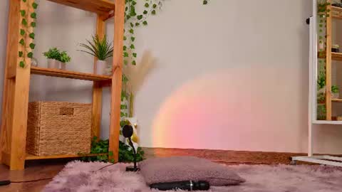 Snapshot of lilcatalia chatting on June 2026 10:15:01 AM Hi im Yuki online show from June 2026 10:15:01 AM