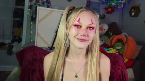 LilSquirt online show from November 2025 07:13:02 PM