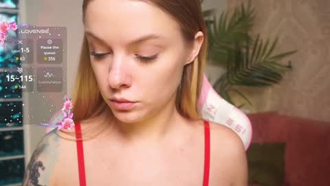 Lili online show from December 2024 10:22:01 AM