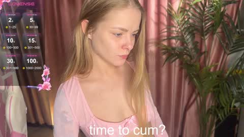 Lili online show from September 2025 09:47:02 AM