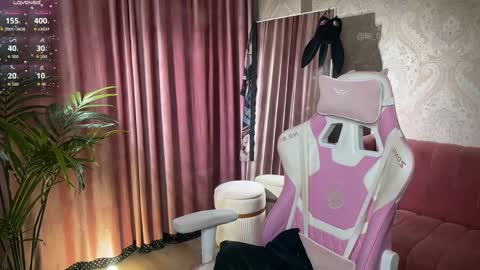 Lili online show from April 2026 12:46:01 PM