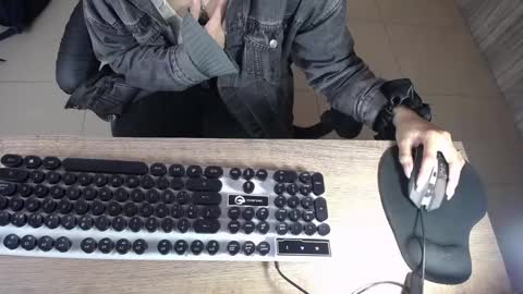 Lili online show from February 2025 02:51:02 AM