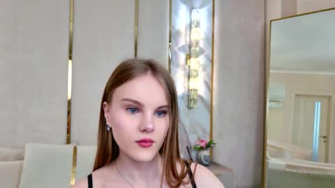 Snapshot of lili_lohan chatting on May 2026 05:02:02 AM lili_lohan online show from May 2026 05:02:02 AM