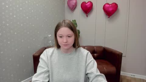 Snapshot of lilian_stars chatting on February 2026 12:55:01 PM Lilian online show from February 2026 12:55:01 PM