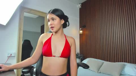 L I L I online show from September 2025 12:14:01 AM