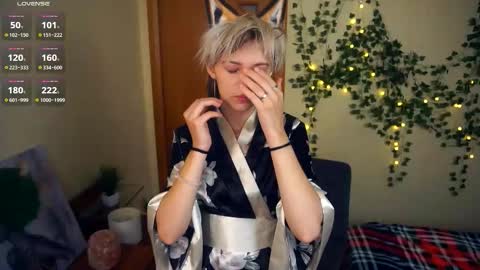 Lilian online show from September 2025 07:52:02 AM