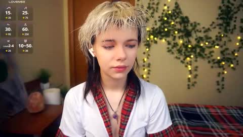 Lilian online show from September 2025 06:14:01 AM