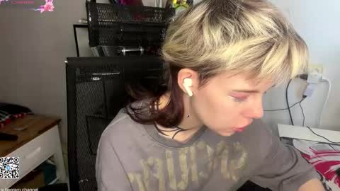 Lilian online show from February 2026 07:01:01 AM