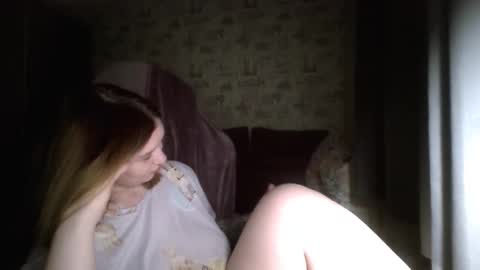 liliawoolf online show from November 2025 03:56:02 PM