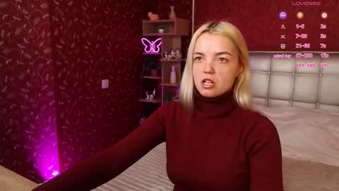 Lilie online show from February 2025 08:13:01 PM