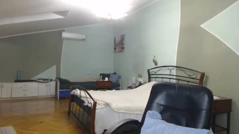 Lilie online show from March 2025 08:25:01 PM