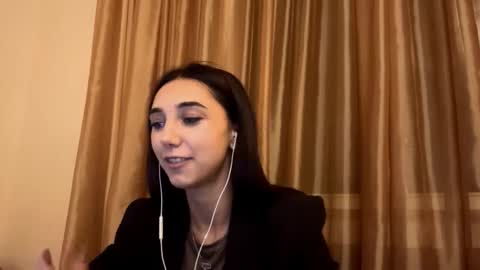 Lina online show from September 2025 10:12:02 PM