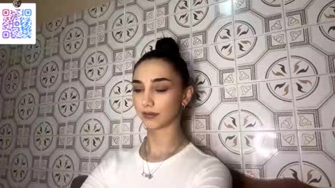 Lina online show from December 2025 10:27:02 PM