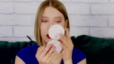 LiliLinn online show from February 2025 06:27:02 AM