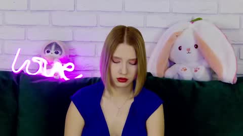 LiliLinn online show from March 2025 04:24:02 AM