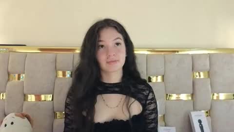 lilimini online show from February 2026 07:54:02 PM