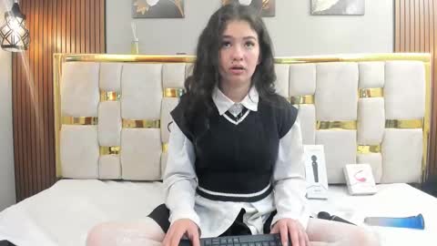lilimini online show from May 2026 08:39:01 PM