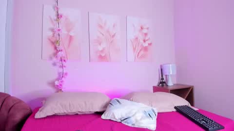 Snapshot of lilirousee chatting on March 2026 02:02:01 AM lilirousee online show from March 2026 02:02:01 AM