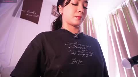 Snapshot of lilith__rosse chatting on July 2026 06:33:01 PM Lilith Rosse online show from July 2026 06:33:01 PM