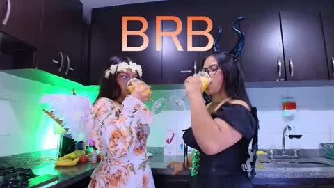 Lilith and Khloe  online show from November 2025 11:21:01 AM