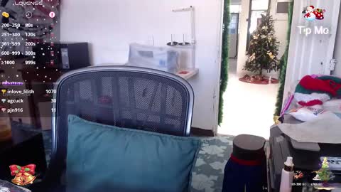 Laura lopez online show from December 2024 05:18:02 PM