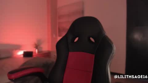 lilith_sage_ online show from September 2025 11:54:01 AM