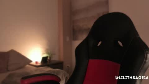 lilith_sage_ online show from October 2025 11:42:02 AM