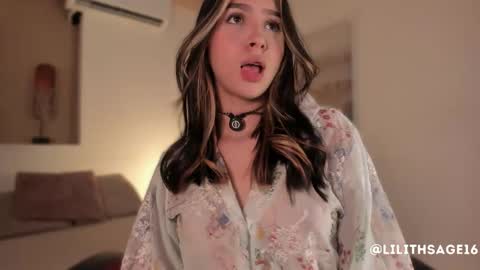 lilith_sage_ online show from October 2025 11:44:02 AM