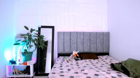 Lilith online show from September 2025 04:58:02 AM