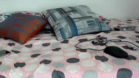 Lilith online show from February 2026 06:49:02 PM