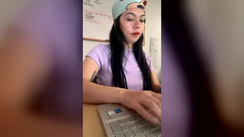 Snapshot of lilith_vanellope chatting on July 2026 04:27:02 PM lilith online show from July 2026 04:27:02 PM