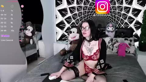 Lilith Caine online show from May 2026 08:43:02 AM