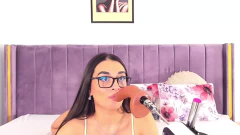 Lily online show from February 2025 06:43:02 PM