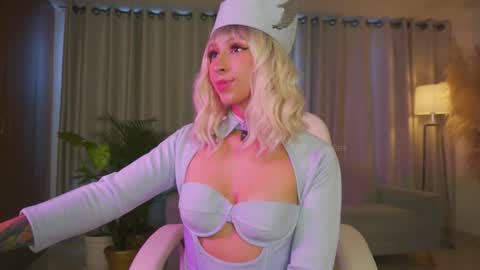 Lili  online show from October 2025 08:29:02 PM