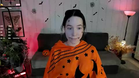 Lilith online show from October 2025 06:08:01 PM