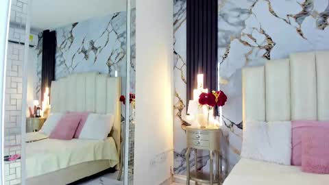 Lilith  online show from September 2025 05:44:01 AM